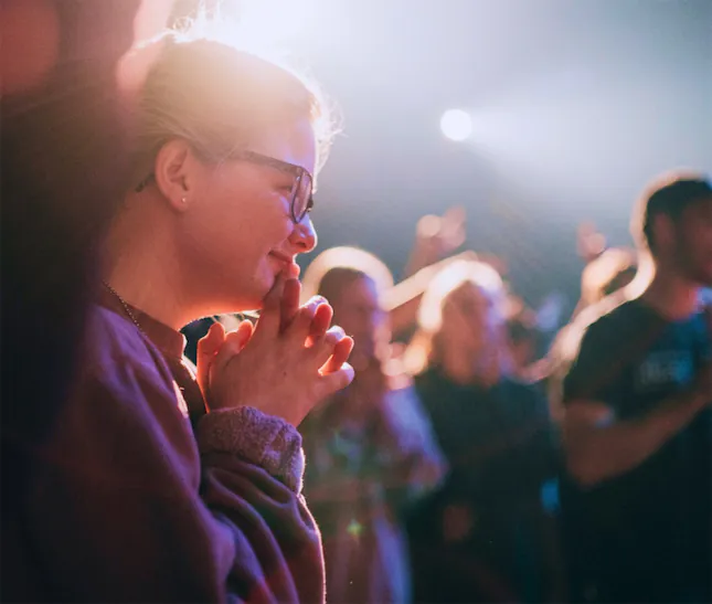 The image of the young lady is enjoying an intimate & authentic atmosphere on Evgenia’s master classes